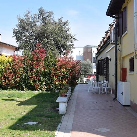 Albergo Trattoria Fioravante Peschiera del Garda Exterior foto